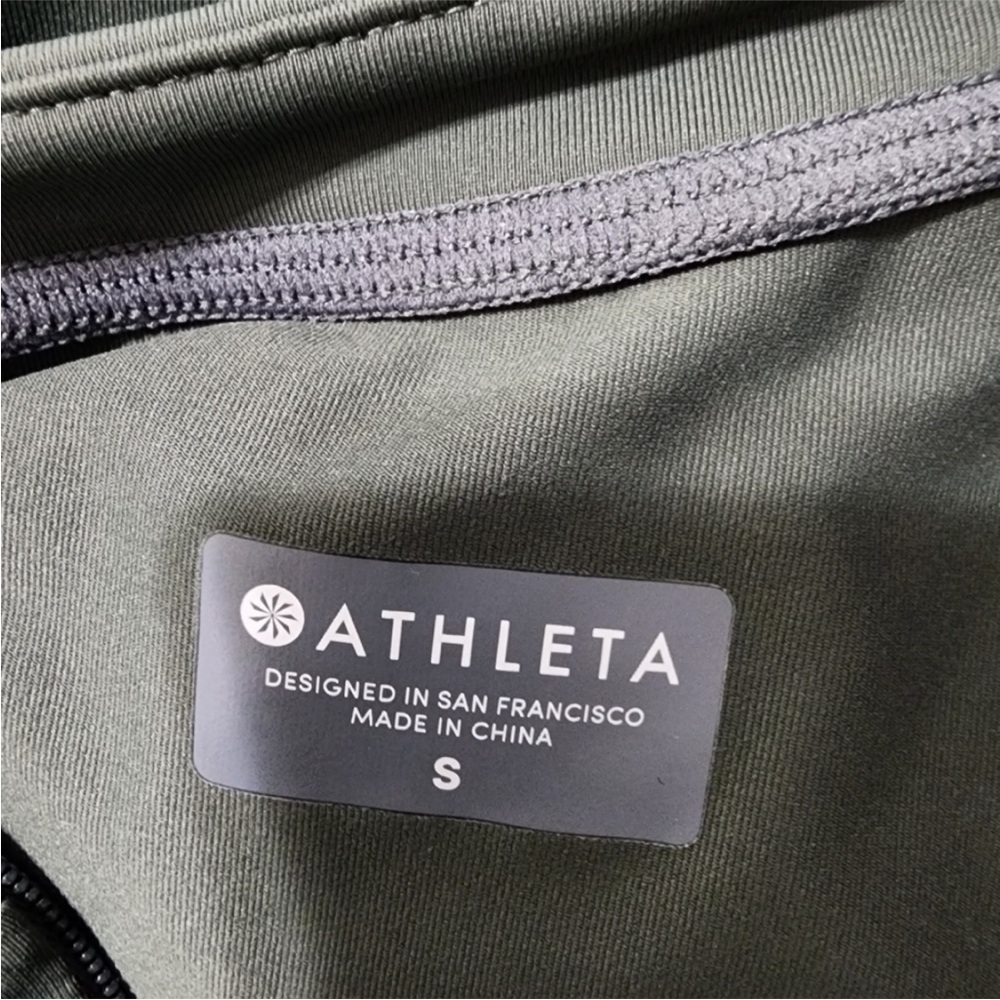 SOLD ATHLETA Ruched Rashguard Green Size S - Picture 9 of 10